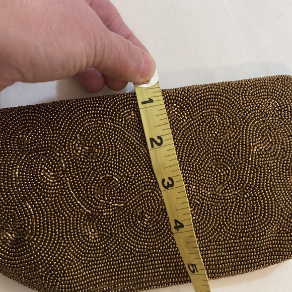 Vintage bags by Debbie made in Japan gold tone beaded clutch with kiss lock - Picture 9 of 10